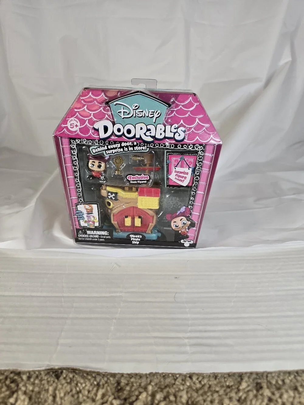 Disney Doorables Hook's Pirate Ship Mini Playset Season 1 NEW Sealed Peter Pan